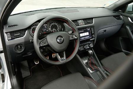Skoda Octavia RS 2.0 TDI, Cockpit
