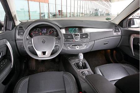 Renault Laguna dCi 110 FAP, Innenraum, Cockpit