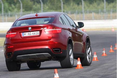 Allerdings nicht genug, um dem mittels Schwellern und eines Dachflügels aufgepeppten GTS die oberarmdicken Endrohre zu zeigen.