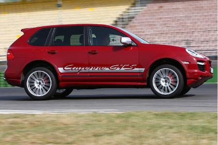 Der Zuffenhausener erreicht eine Rundenzeit von 1.20,1 Minuten auf dem kleinen Kurs in Hockenheim.