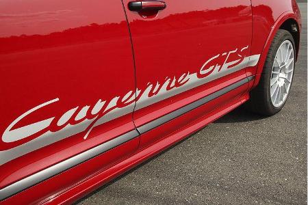 Während die farblichen Akzente an der Karosserie sowie ...