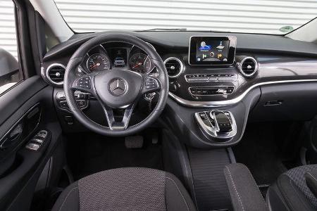 Mercedes V 220 d, Cockpit