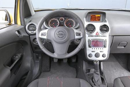 ams15/2012, Kleinwagen, 100 g/km CO2, Opel Corsa, Cockpit