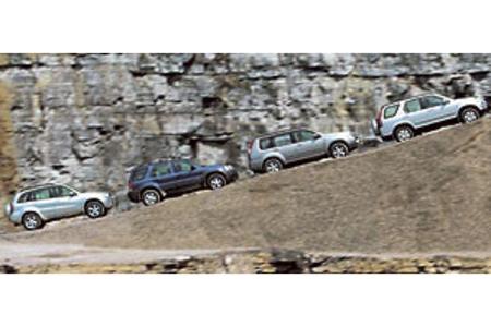 Ford Maverick 2.0, Honda Cr-V 2.0, Nissan X-Trail 2.0 und Toyota RAV&nbsp;2.0