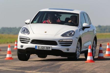 Porsche Cayenne Diesel, Frontansicht, Slalom