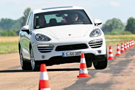 Porsche Cayenne Diesel, Frontansicht, Slalom