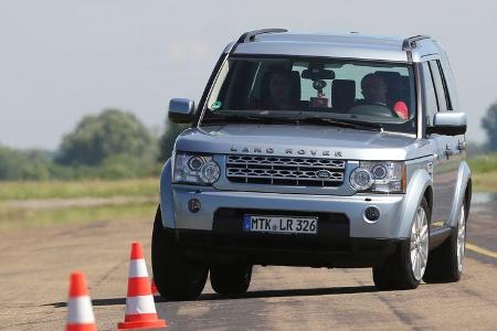 Land Rover Discovery SDV 6, Frontansicht, Slalom