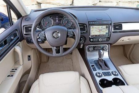 VW Touareg V6 TDI BMT SGR, Cockpit
