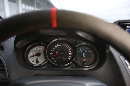 Renault Mgane R.S. Trophy-R, Rundinstrumente