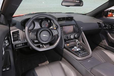 Jaguar F-Type V6 S, Cockpit, Lenkrad