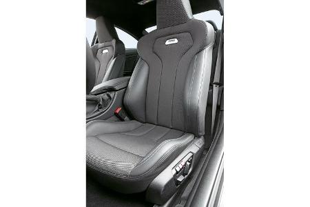 Lightweight BMW M4 Coupé, Fahrersitz