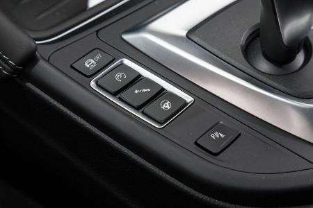 Versus BMW M4 Coupé, Bedienelemente