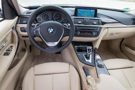BMW 320i, Cockpit