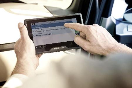 Mercedes Lkw-Vernetzung / autonomes fahren