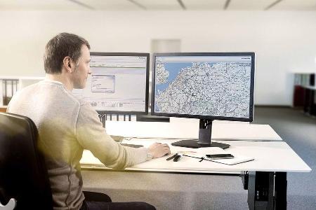 Mercedes Lkw-Vernetzung / autonomes fahren