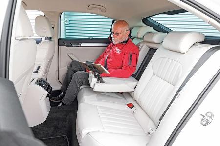 Skoda Superb 2.0 TSI, Fondsitz