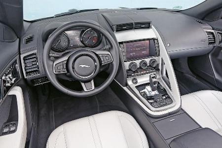 Jaguar F-Type, Cockpit