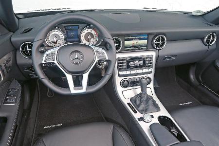 Mercedes SLK 350, Cockpit