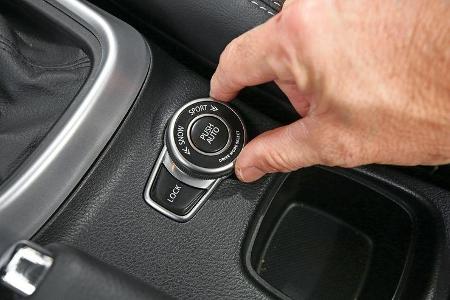 Suzuki SX4 1.6 DDiS 4x4 S-Cross, Bedienelemente