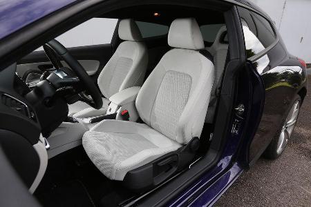 VW Scirocco 2.0 TSI, Fahrersitz