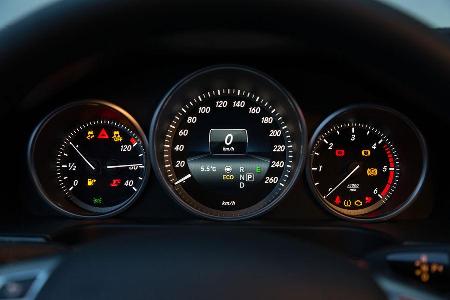 Mercedes E 350 Bluetec, Rundinstrumente