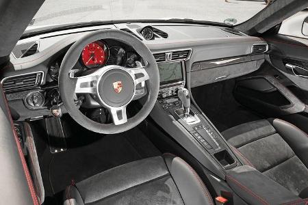Porsche 911 Carrera GTS, Cockpit