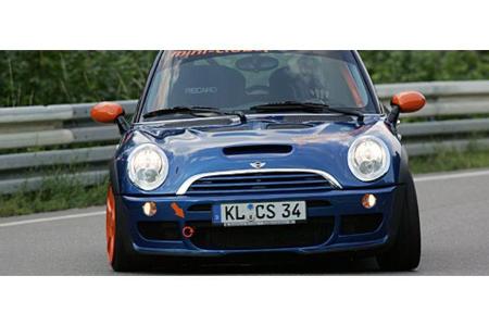 ...Der Schäfer-Mini ist entsprechend des Clubsport-Gedankens primär für die flotte Kurvenhatz auf abgesperrtem Terrain konzi...