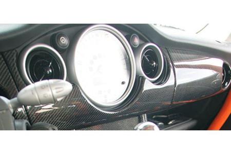 Dazu passt das Interieur mit...