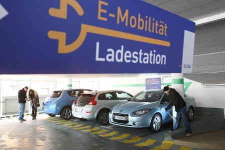 Elektroautos Nissan Leaf, Renault Fluence Z. E., Volvo C30 Electric
