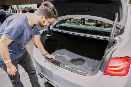 Alfa Romeo Giulia gegen BMW 3er Limousine, Kaltvergleich, Vergleich, Genf, 03/2016