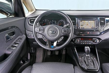 Kia Carens 1.7 CRDi, Cockpit, Lenkrad