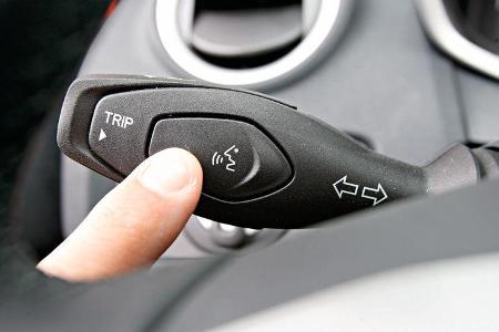 Ford Fiesta 1.6 TDCi Titanium, Lenkradschalter