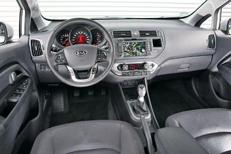 Kia Rio 1.4 CRDi Spirit, Cockpit