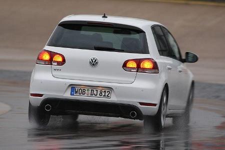VW Golf GTI vs Golf GTD