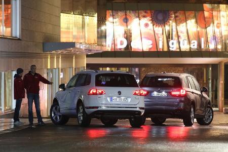 BMW X5 xDRIVE 3.0d, VW Touareg V6 TDI, Heckansicht