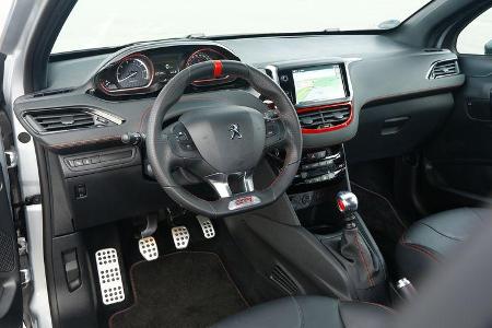 Peugeot 208 GTi, Cockpit