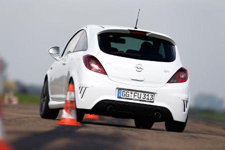 Opel Corsa OPC Nürburgring Edition, Heckansicht, Slalom