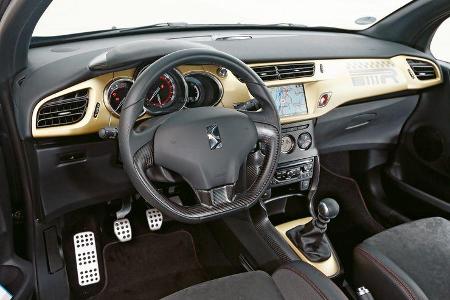 Citroën DS3 Racing Edition 2013, Cockpit