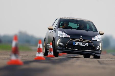Citroën DS3 Racing Edition 2013, Frontansicht, Slalom