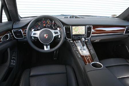 03/11 aumospo 07/2011 Porsche Panamera, Innenraum