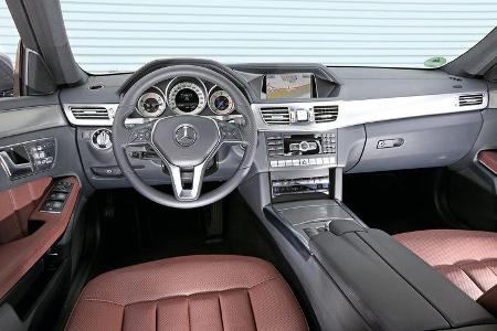 Mercedes E 220 CDI, Cockpit