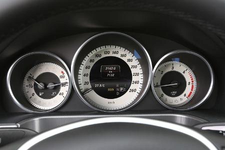 Mercedes E 220 CDI, Rundinstrumente