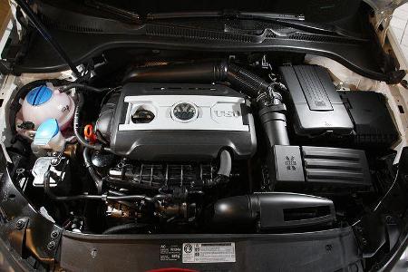 VW Golf GTI vs Golf GTD