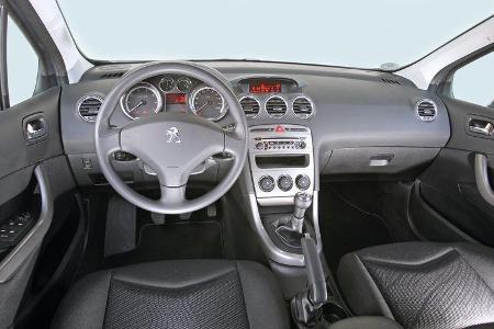 Peugeot 308 98 VTi Access, Cockpit, Lenkrad