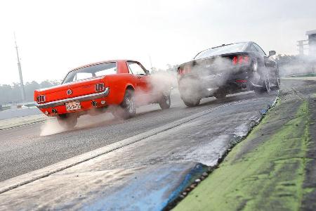 Ford Mustang GT Fastback 2015 und Hardtop Coup 1965
