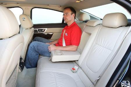 Jaguar XF 3.0 Diesel, Rückbank