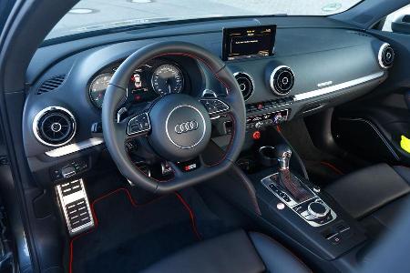 Audi S3, Cockpit
