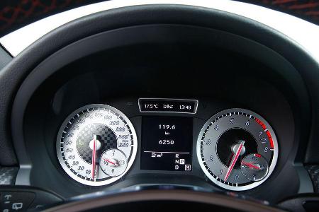 Mercedes A 250 Sport, Rundinstrumente