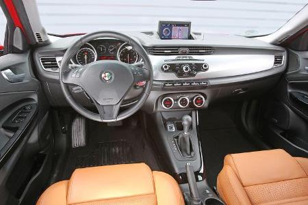 Alfa Romeo Giulietta 1.4 TB, Cockpit, Lenkrad