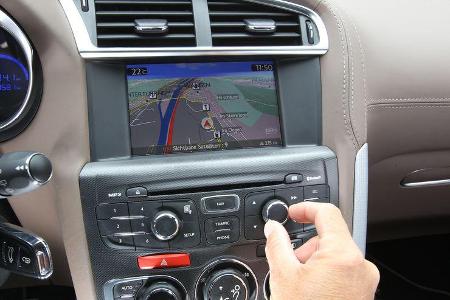 Citroën DS4 THP 200, Navi, Mittelkonsole